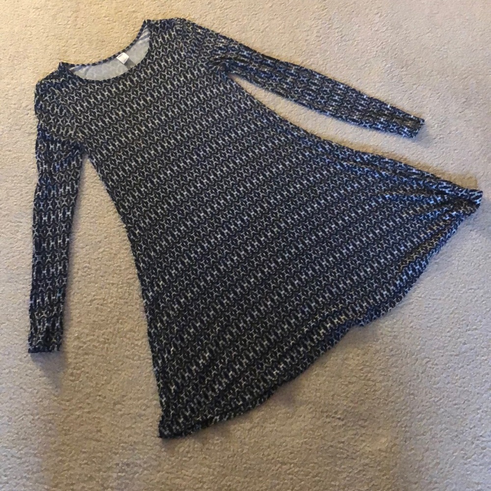 Light weight, patterned dress
